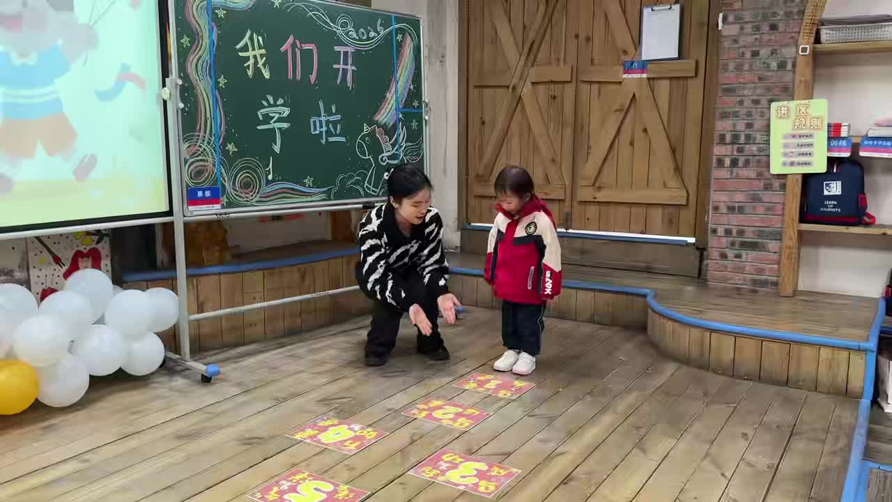 2026.3.2实验小班11号陈舒梦—开学礼跳房子