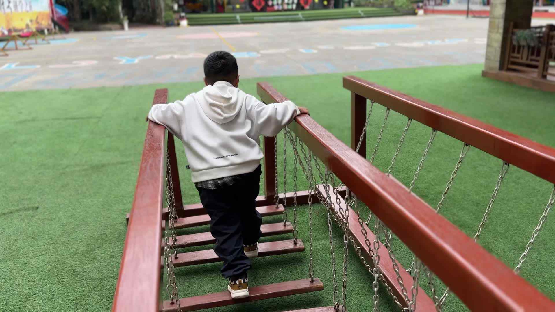 2026.3.5中A班周赵维淇—荡桥