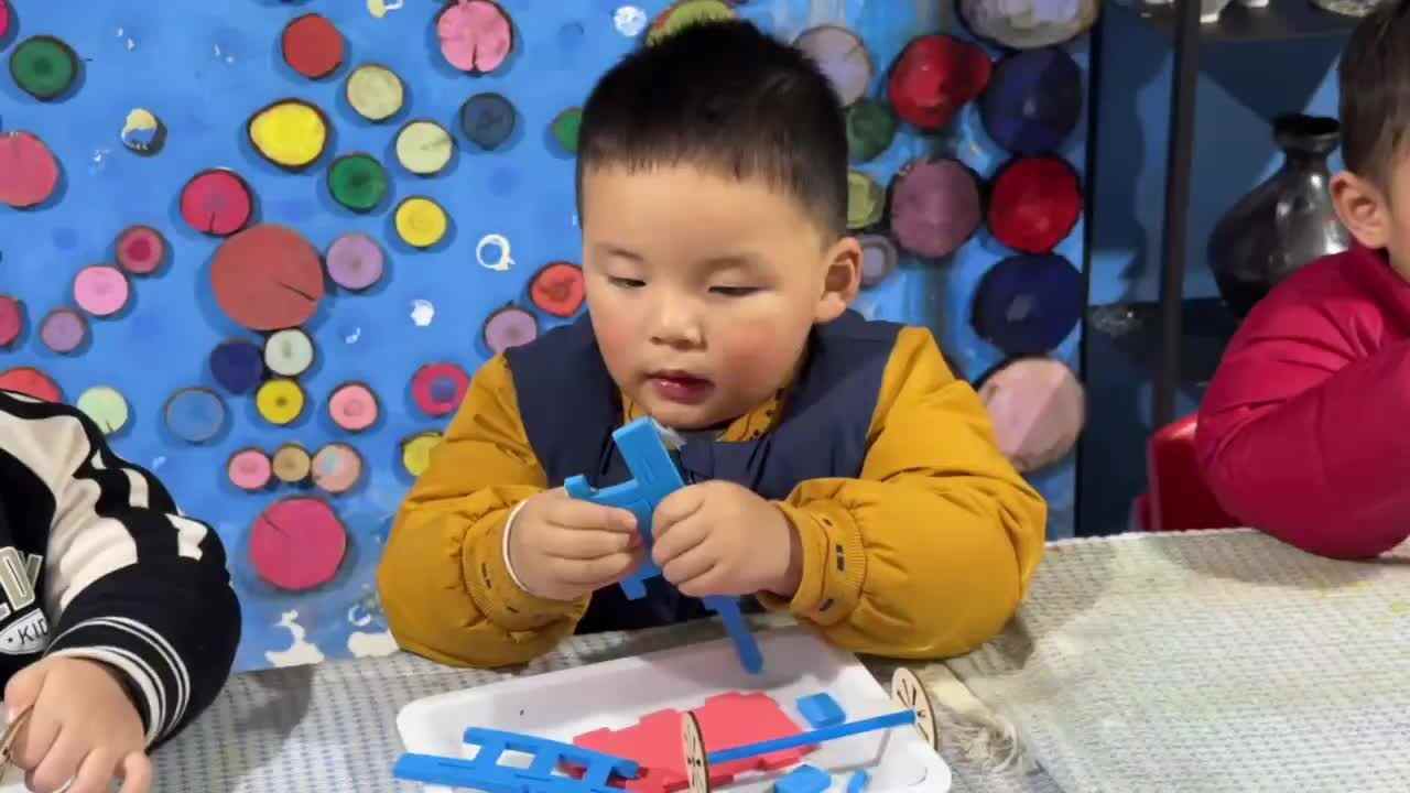 2026.3.17实验小班3号谢缙宇——手推车