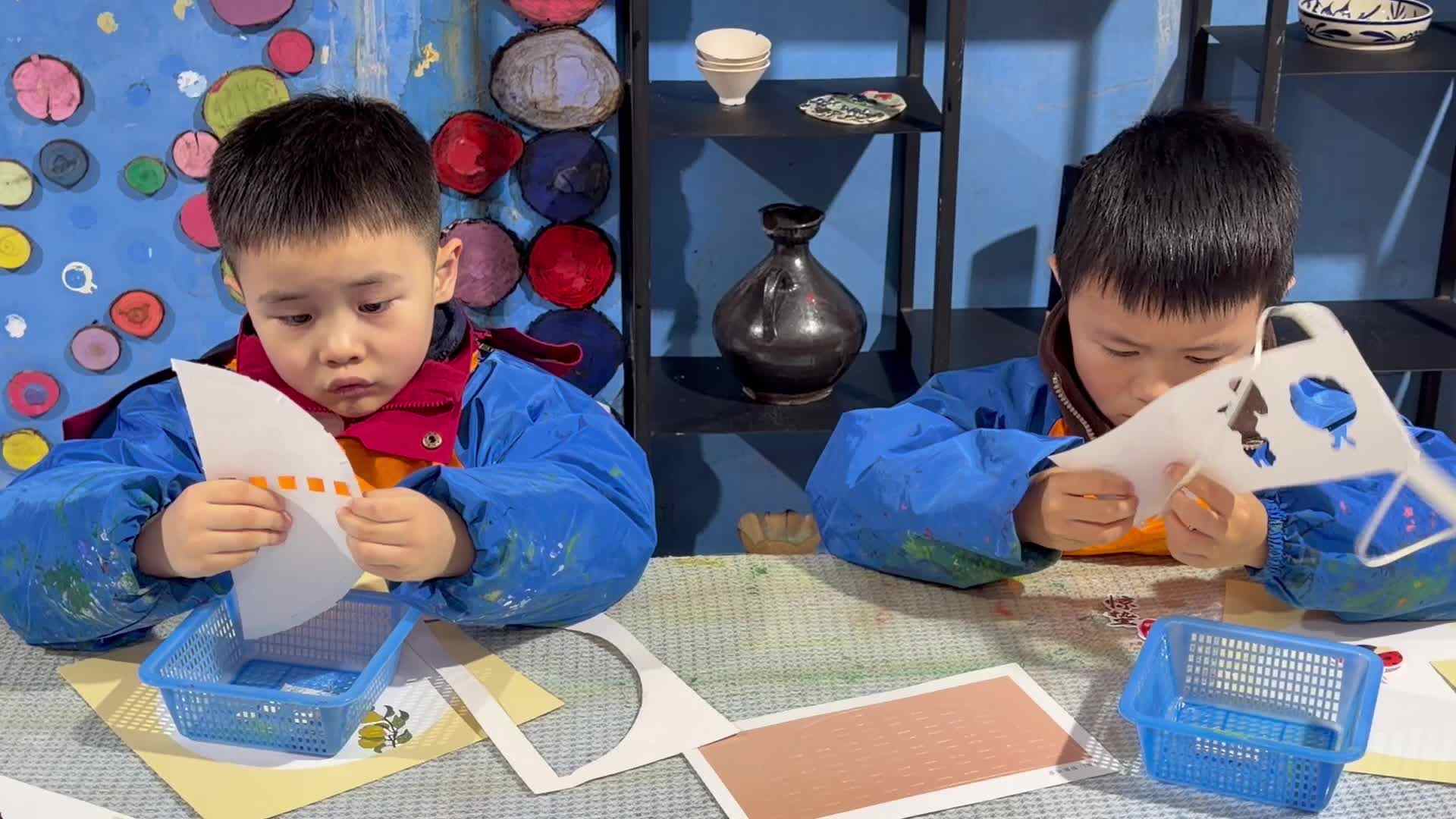 ⁣2026.3.19实验大班谷江钰、熊堇安——惊蛰吃梨