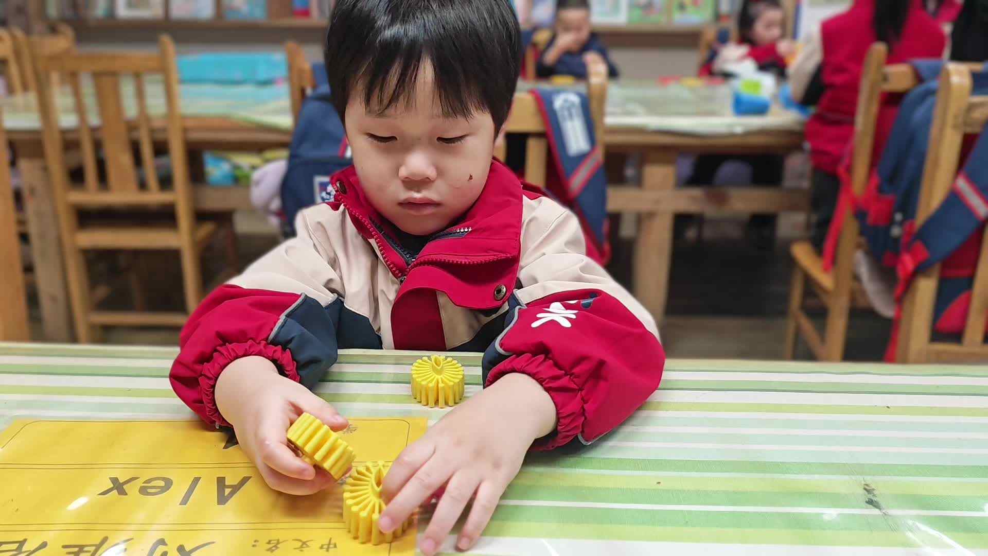 2026.3.24  实验中班 刘雍洛 数学课.mp4