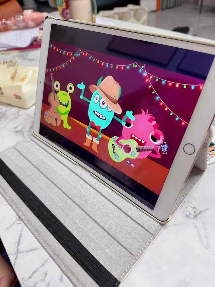 ⁣⁣2026.3.29.李佳彤.观看英文儿歌《Toys Song玩具之歌》家庭闯关练习。