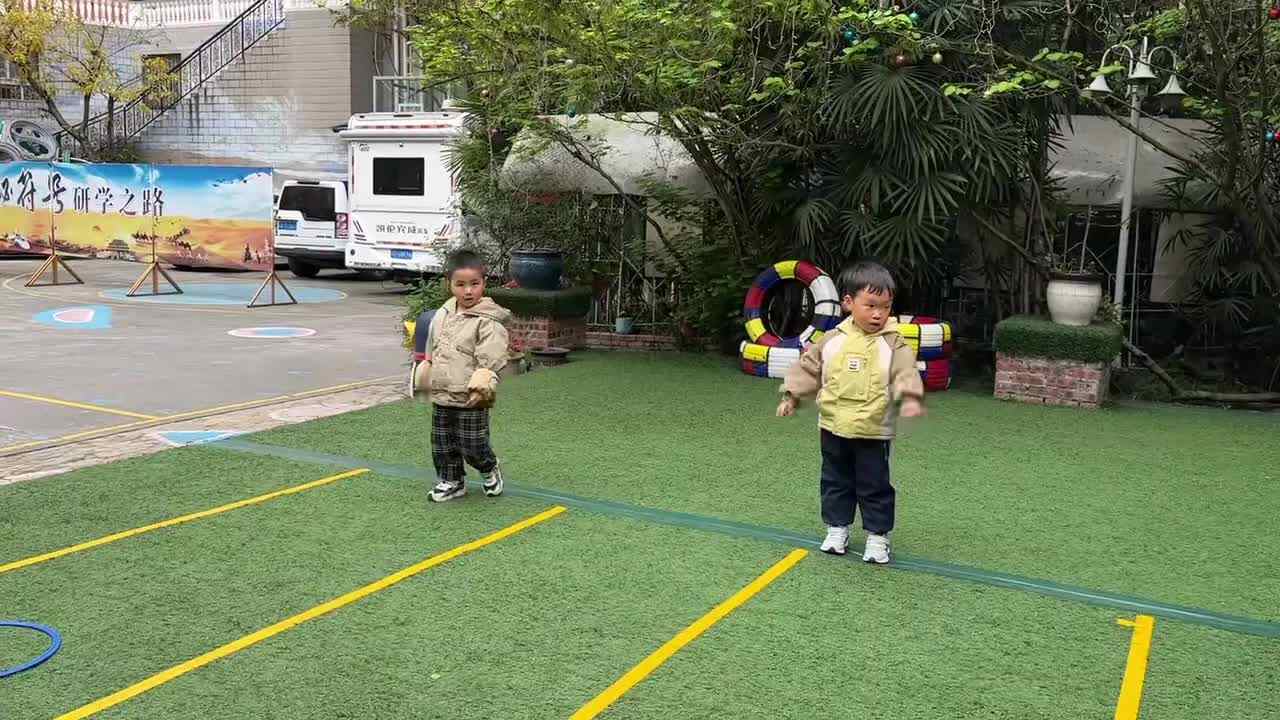 2026.3.27实验小班7号程翊童—足球