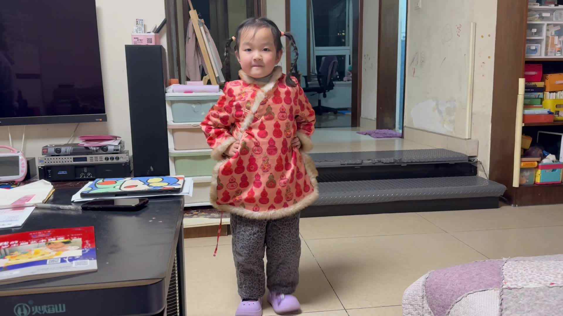 3月5日中A班陈品漪 原地踏步走