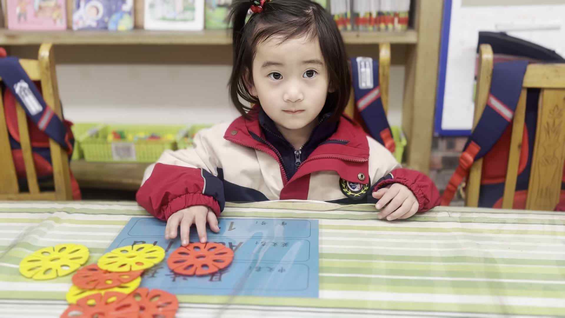 2026.3.24  实验中班  易诗珺  数学课.mp4