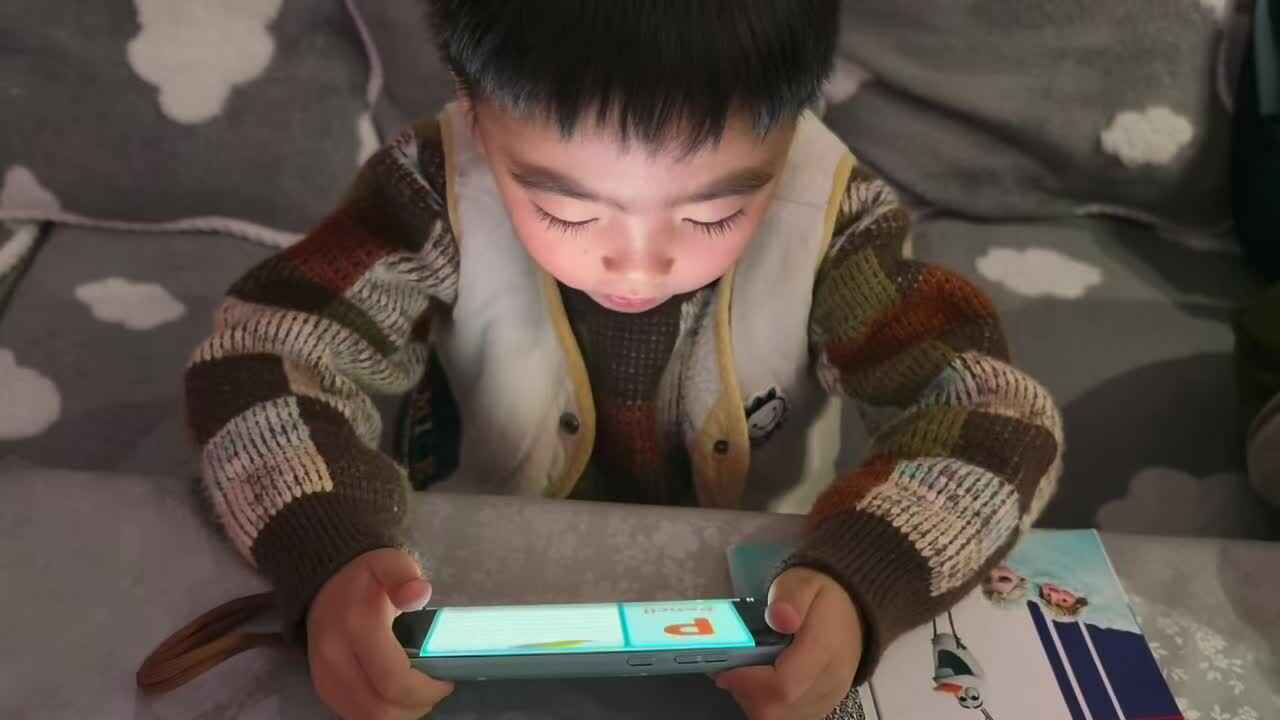 大A班蒋熠  2026.3.16  观看英语视频.mp4