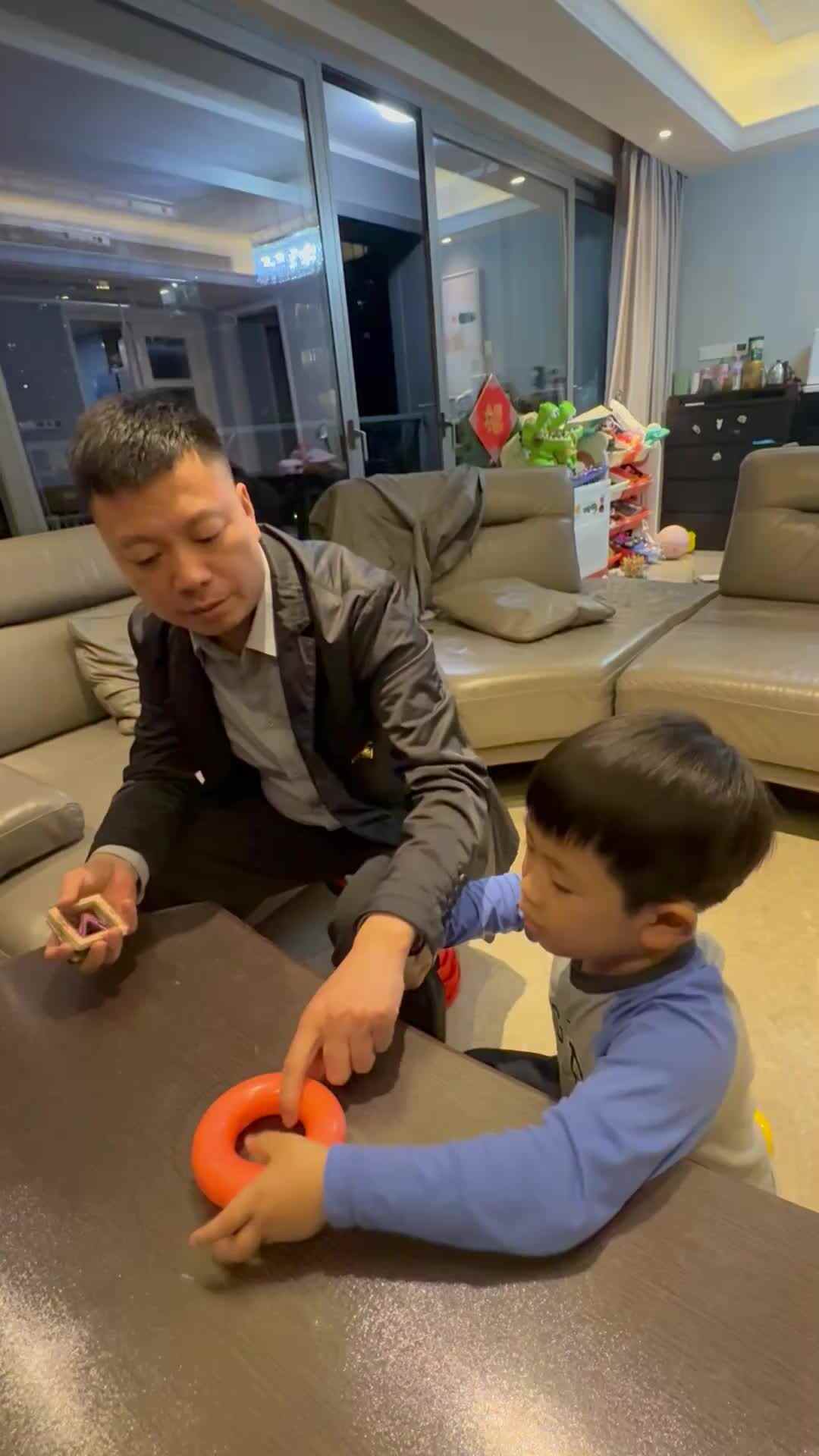 ⁣2026年3月26日 杨佳齐《图形分类》家庭闯关练习