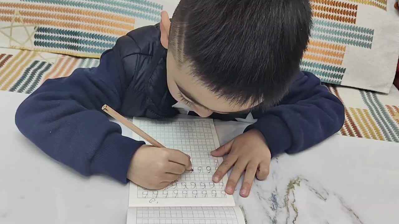 大A班蒋熠_20260323_书写数字6mp4