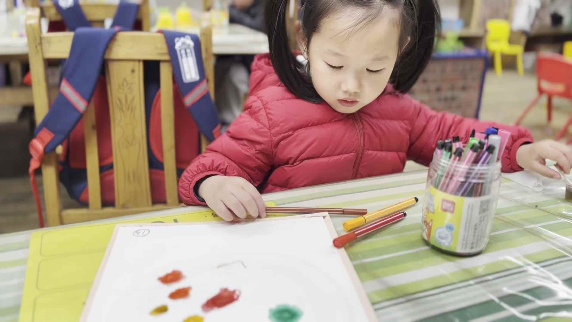 2026.3.20  实验中班 周一诺  美工课《春分》.mp4