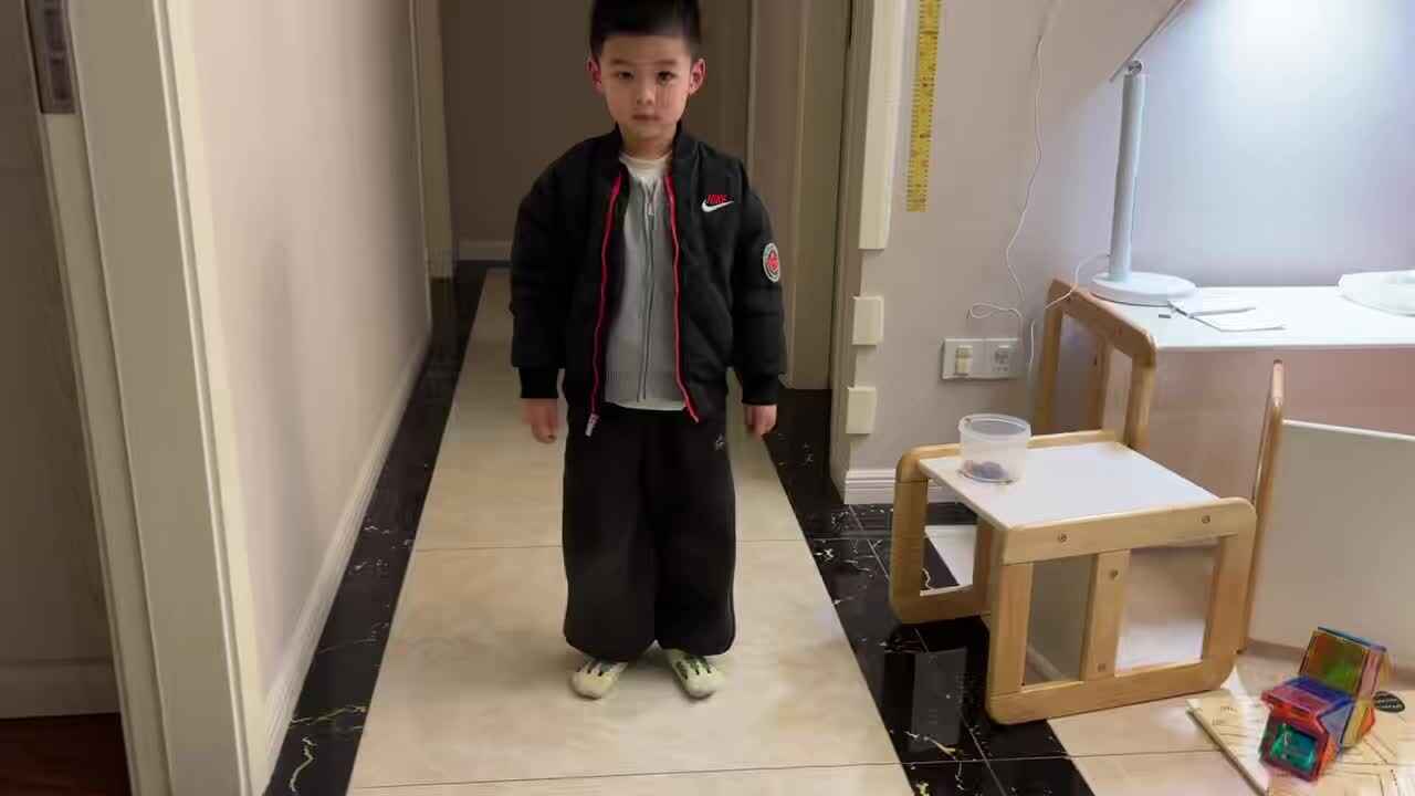 2026.3.18大A班刘奕宸前后跳.mp4