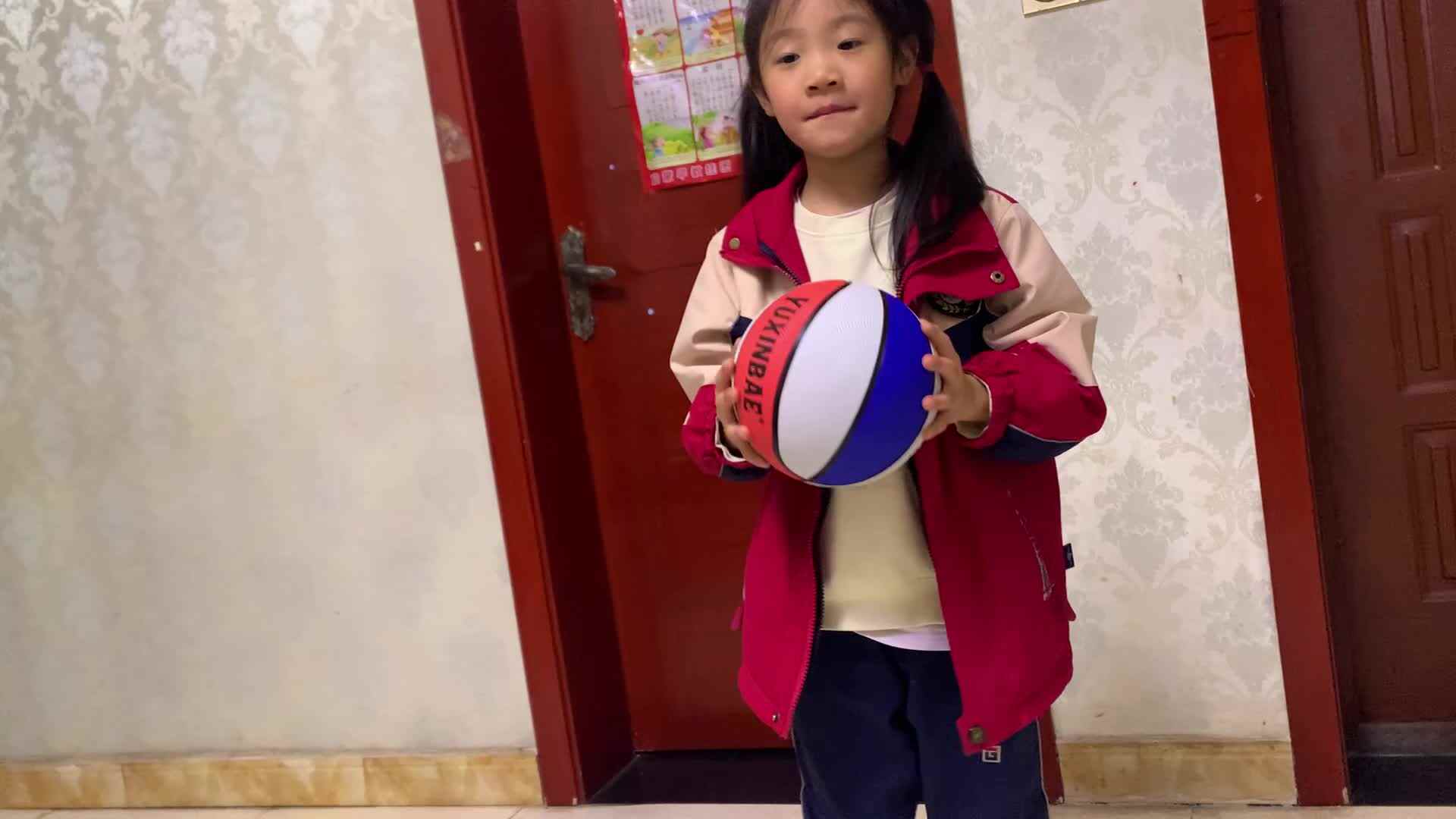 练习拍篮球动作