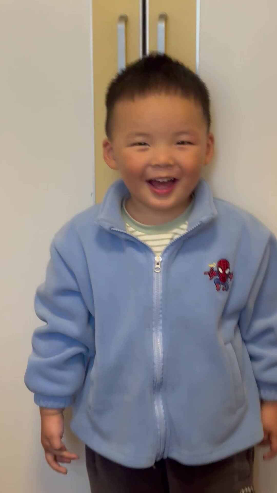 实验小班3号谢缙宇