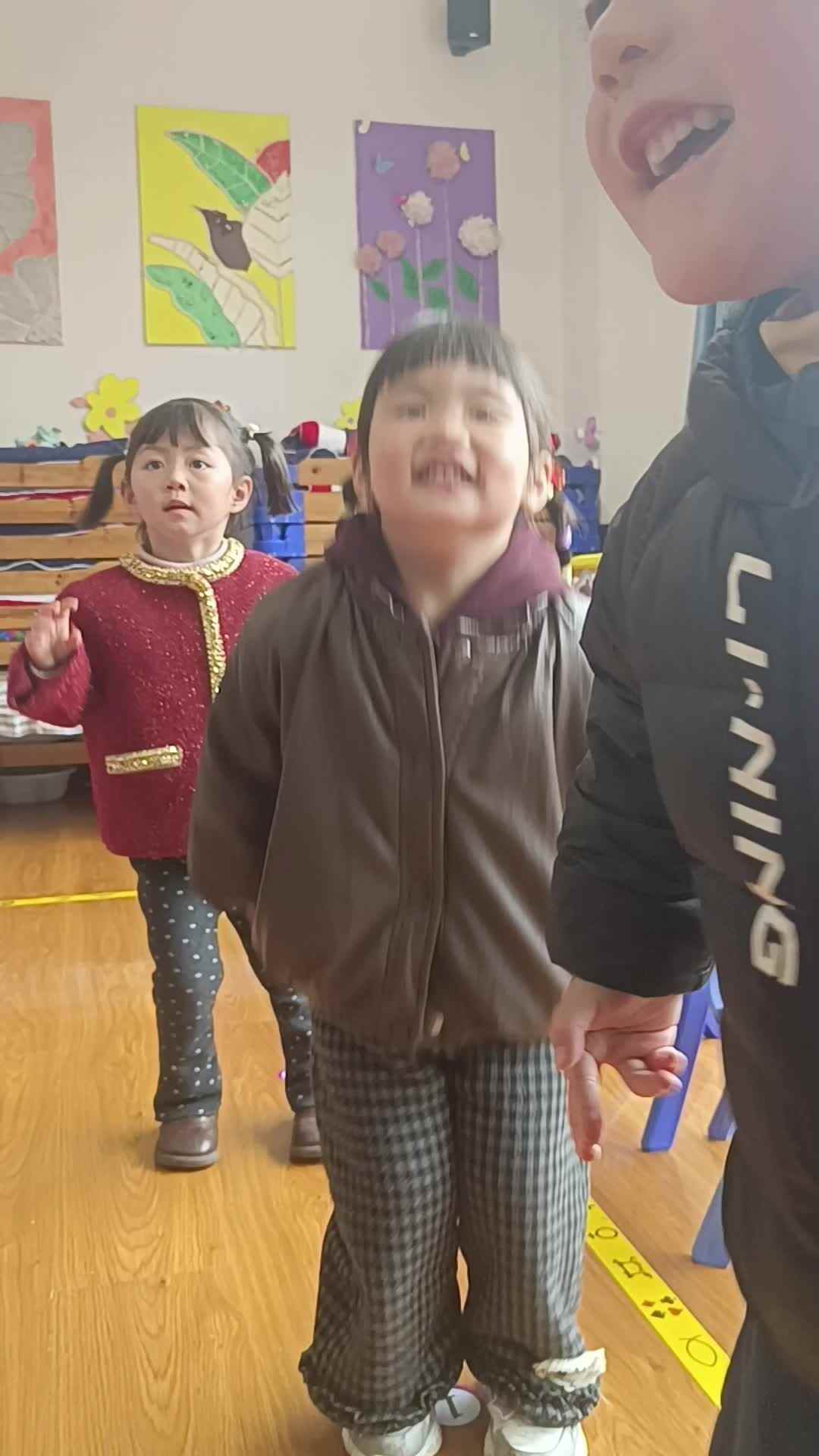 20206.3.18马炘玥室内早操学校教育活动