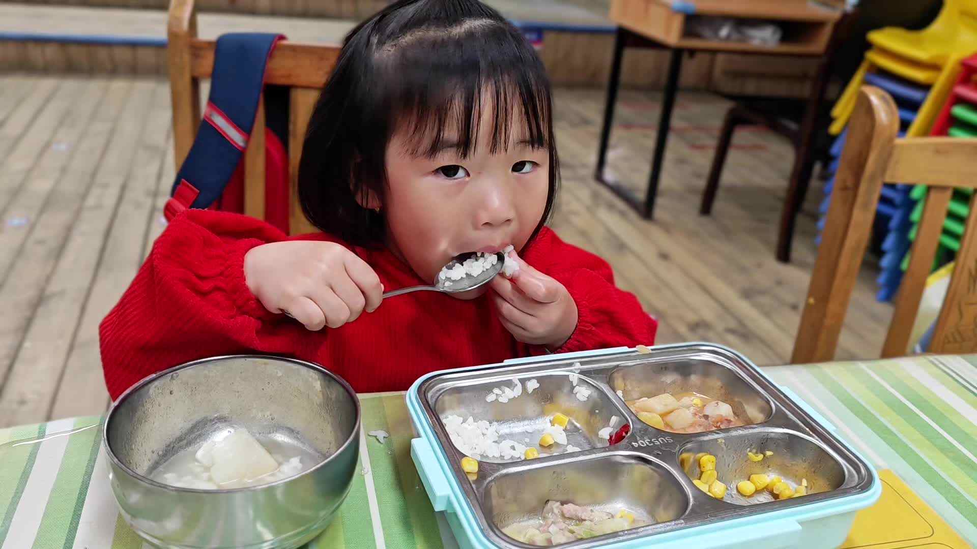 2026.3.5周卿羽《用餐》.mp4