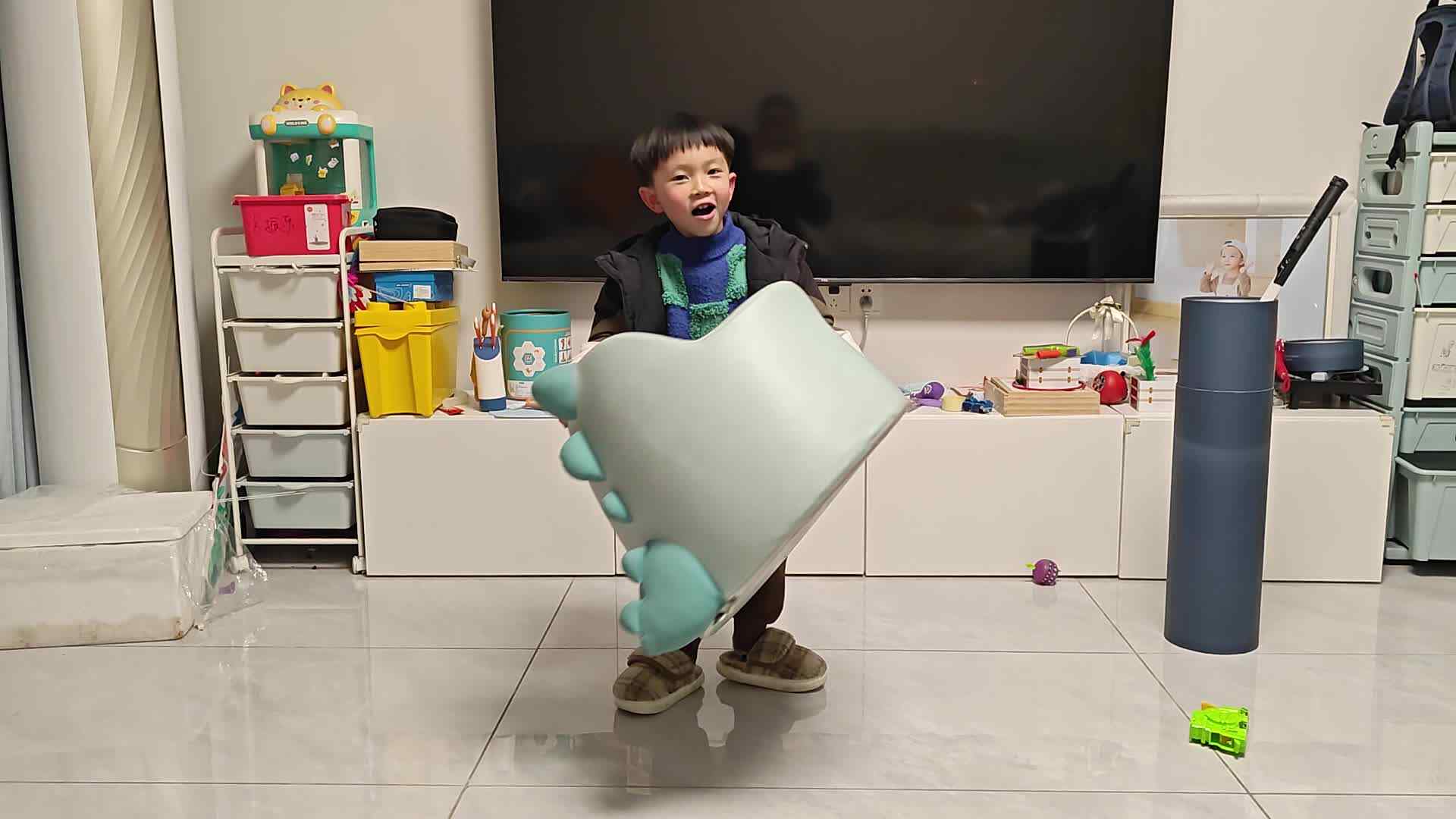 3.8学前a班罗振东搬板凳练习.mp4