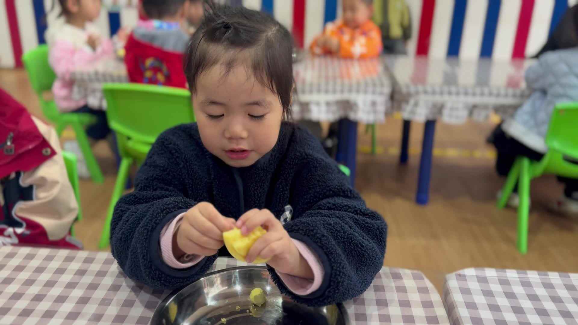 2026.3.5 中A班 刘汐汐— 《独立用餐》