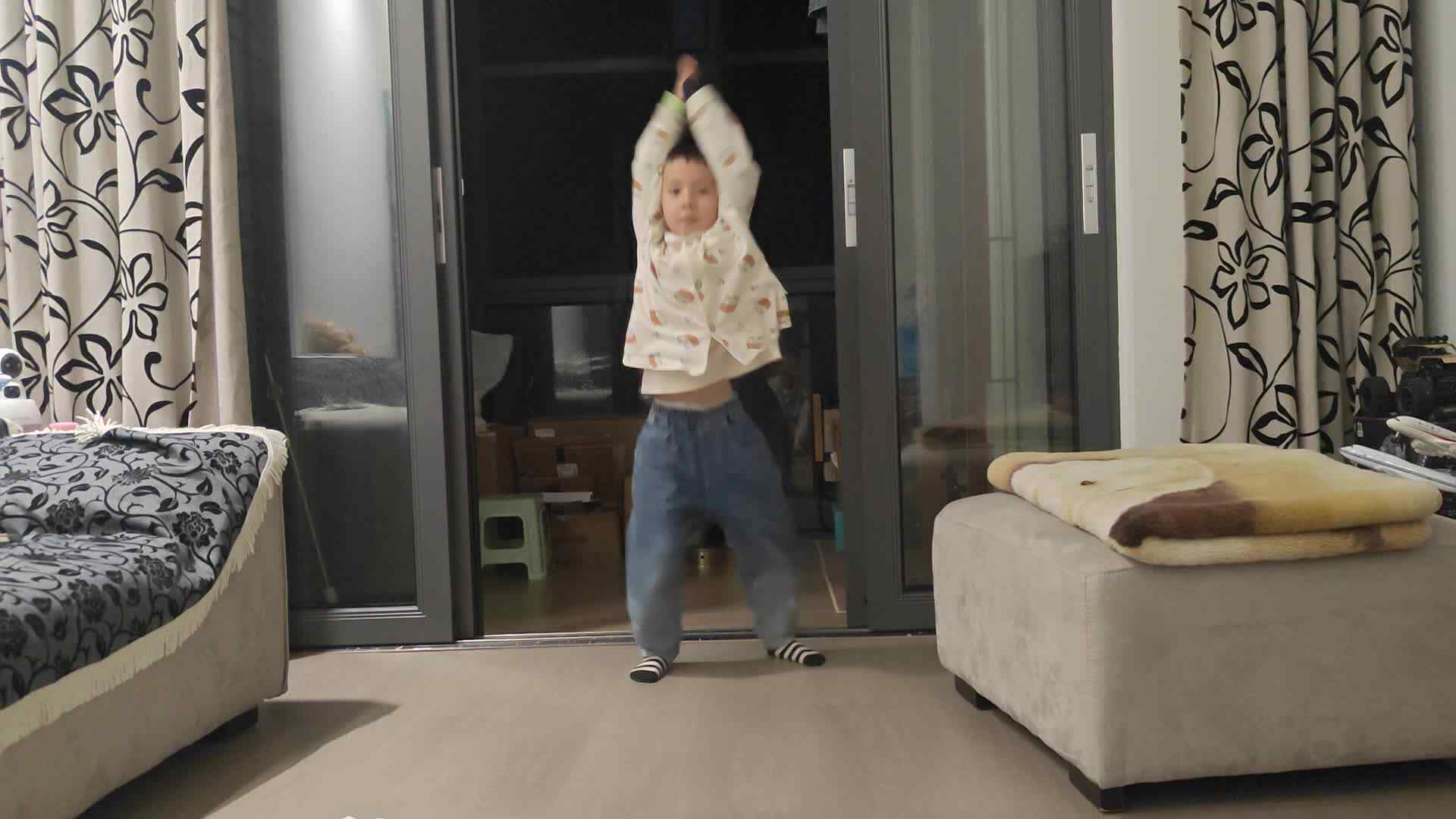 ⁣⁣⁣⁣2026.4.26学B班 王千与 体能训练《开合跳》