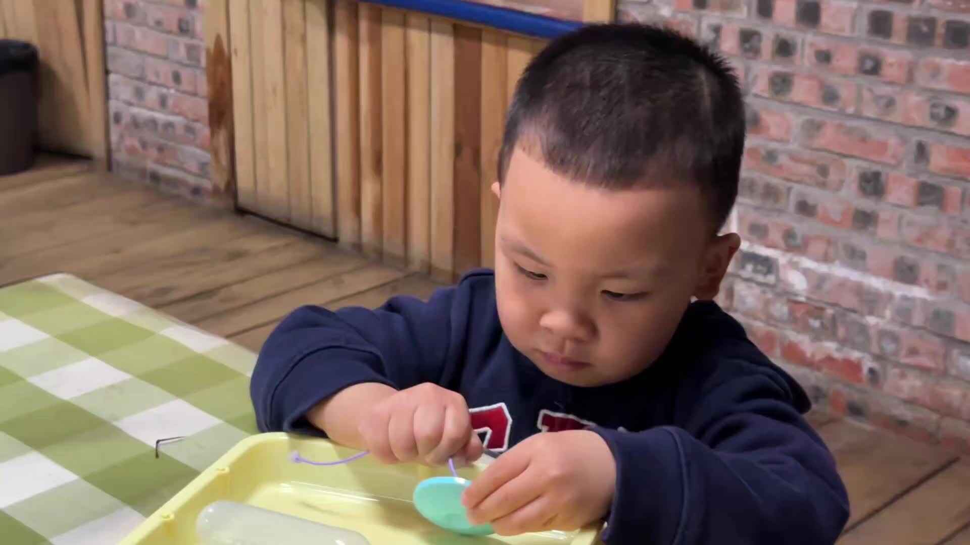 2026.4.21实验小班9号胡舒阳—科学·不一样的声音