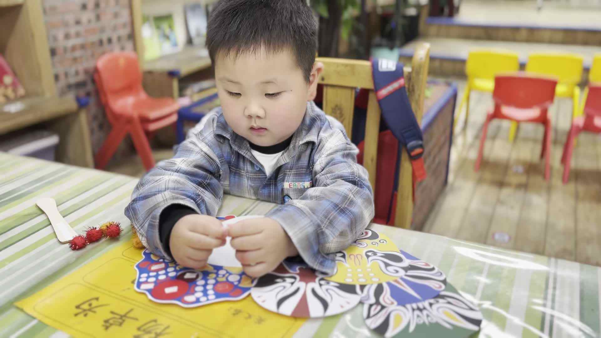 2026.4.10  实验中班 杨卓为《川剧脸谱》.mp4