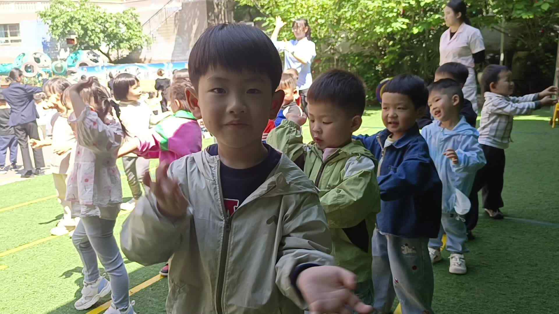 2026.04.30 .杨佳齐.早操活动（学校教育教学活动） 107_raw.mp4