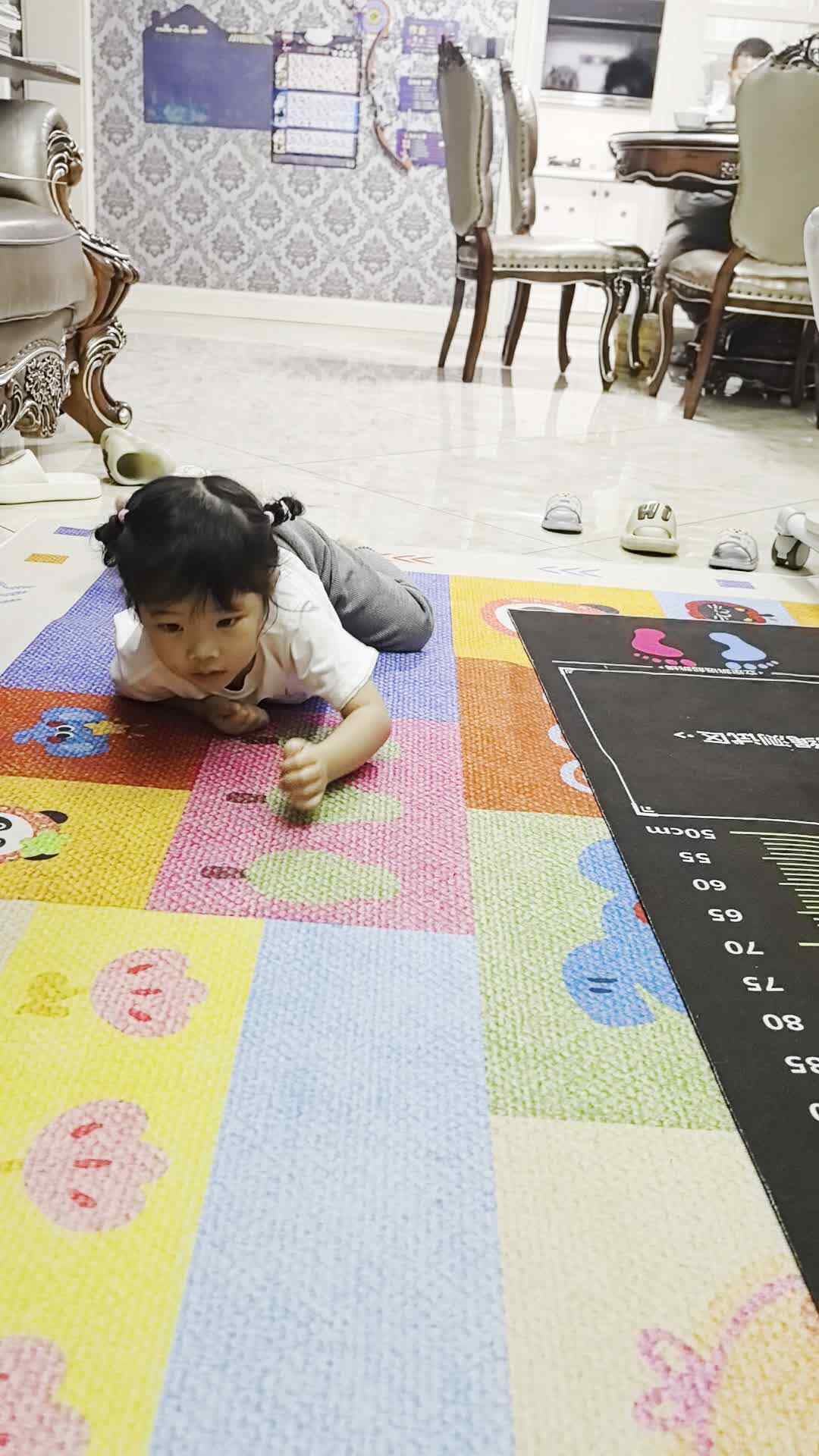 2026.4.20谭婼兮体能锻炼《匍匐爬》家庭闯关练习