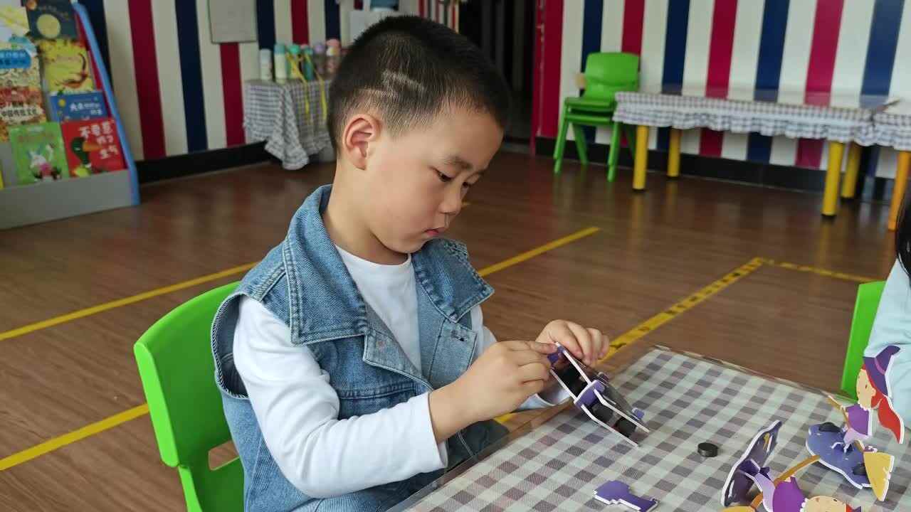 2026.4.9 科学实验 悬浮小魔女