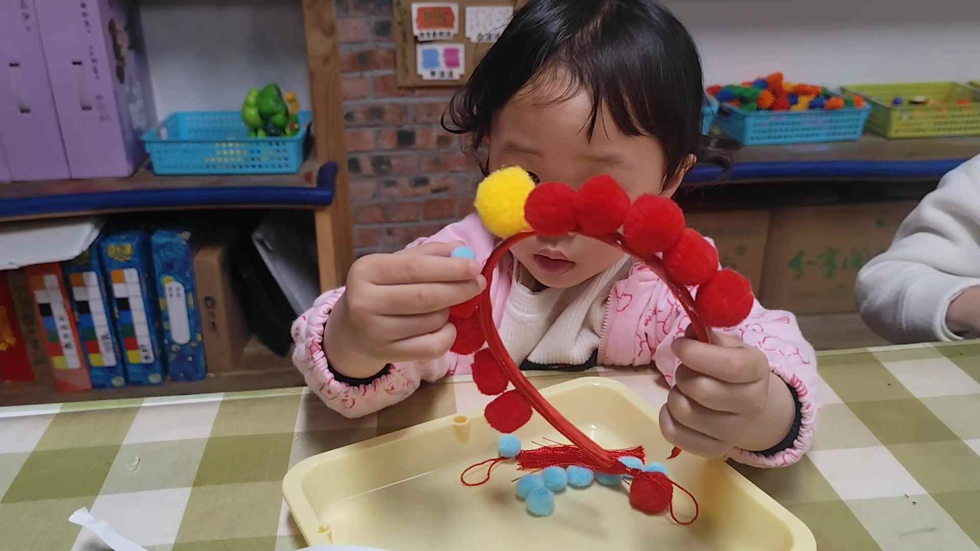 2026.4.29实验小班4号王艺霖—美工戏曲发箍