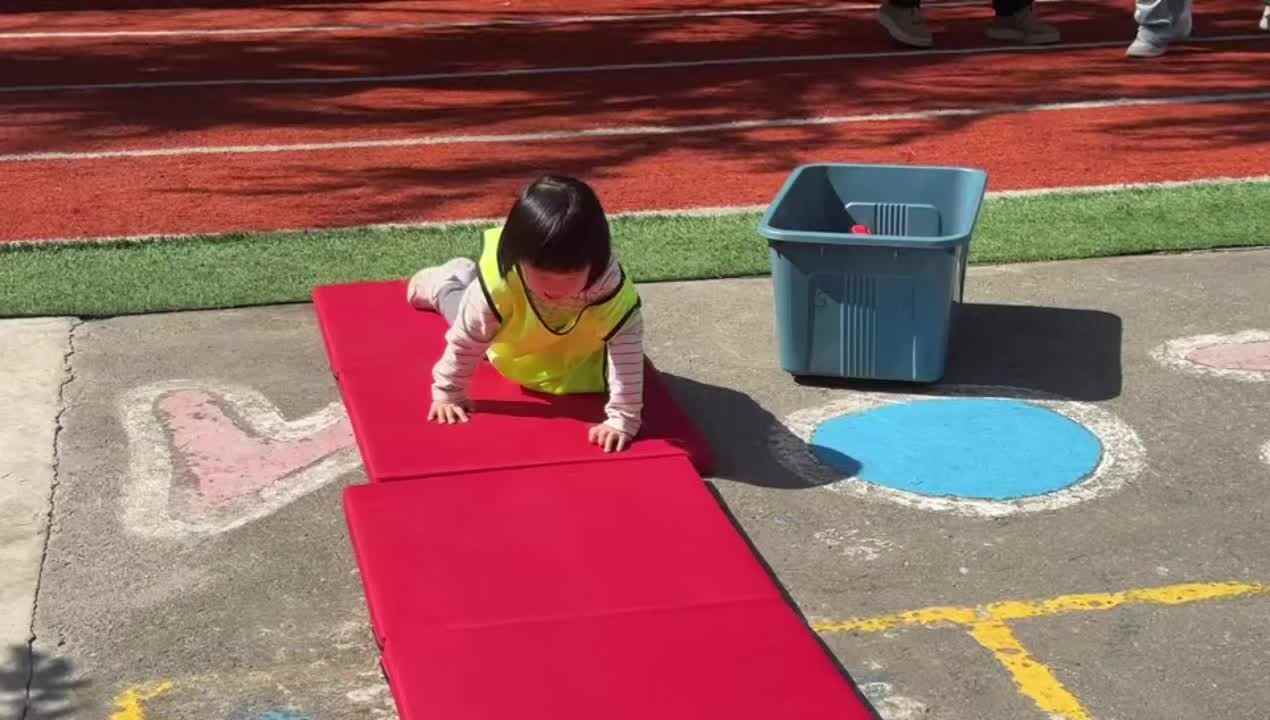 2026.4.30实验小班5号景念安—快乐体智能