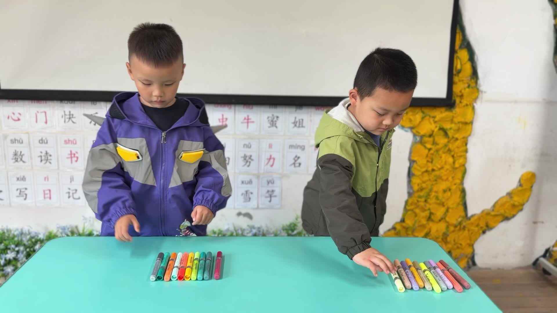 ⁣⁣⁣2026.4.22 实验大班吴羡、徐嘉毅——《立彩笔挑战》