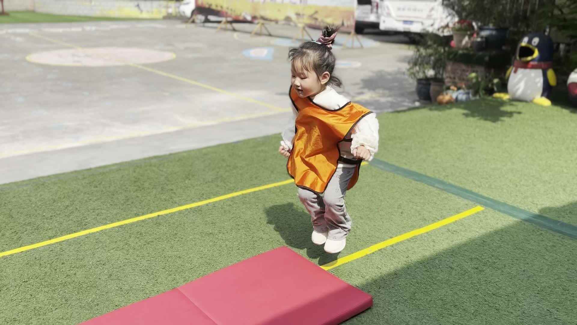 2026.4.9  实验中班 周一诺 《体智能》.mp4