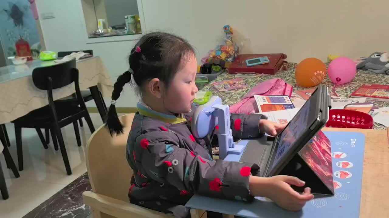 学前A班李盈莹 完成闯关游戏