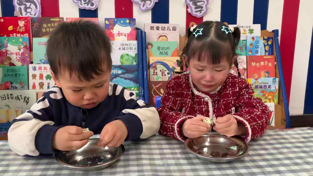 2026年4月2日李岸栩：    生活自理能力练习《剥鹌鹑蛋》学校教育教学活动