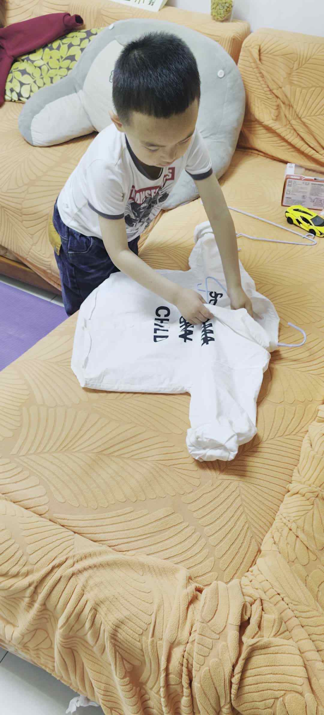 2026.4.23 中A班 刘逸一 《挂衣服》.mp4