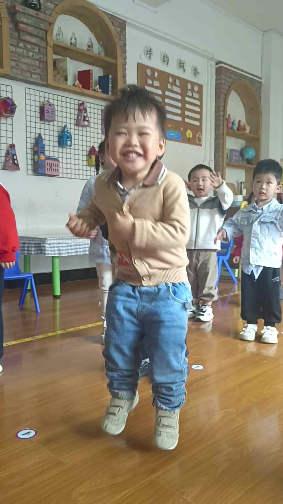 2026.4.8李岸栩：《室内早操》（学校教育教学活动）