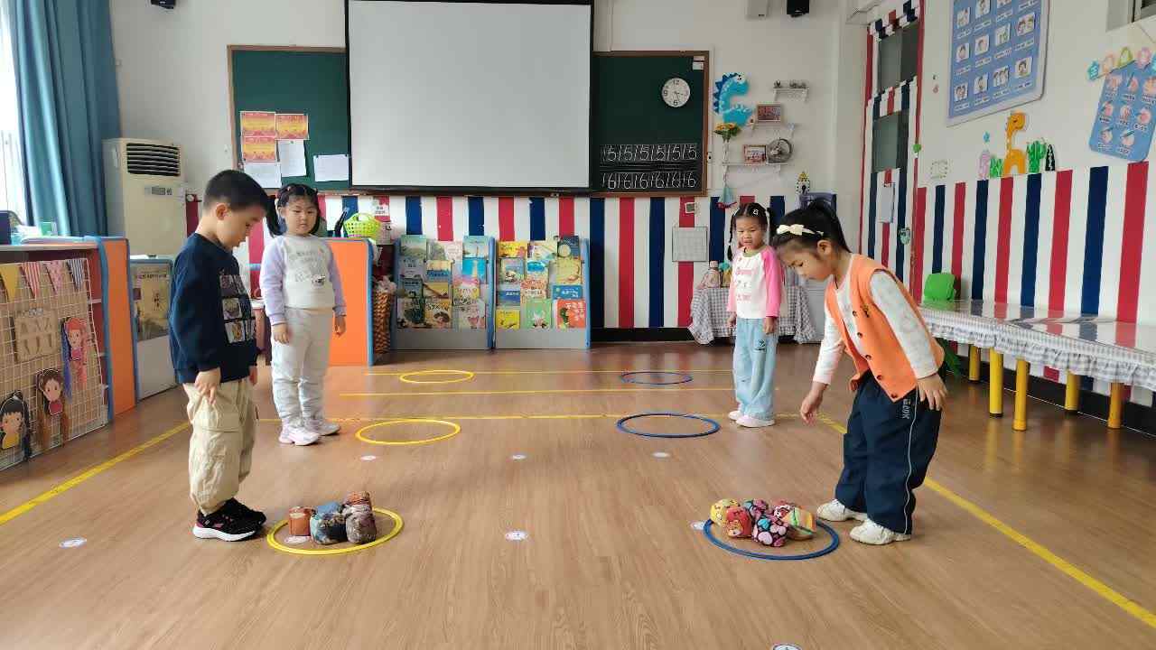 2026.4.13 大B班 黄芮晞 传递沙包