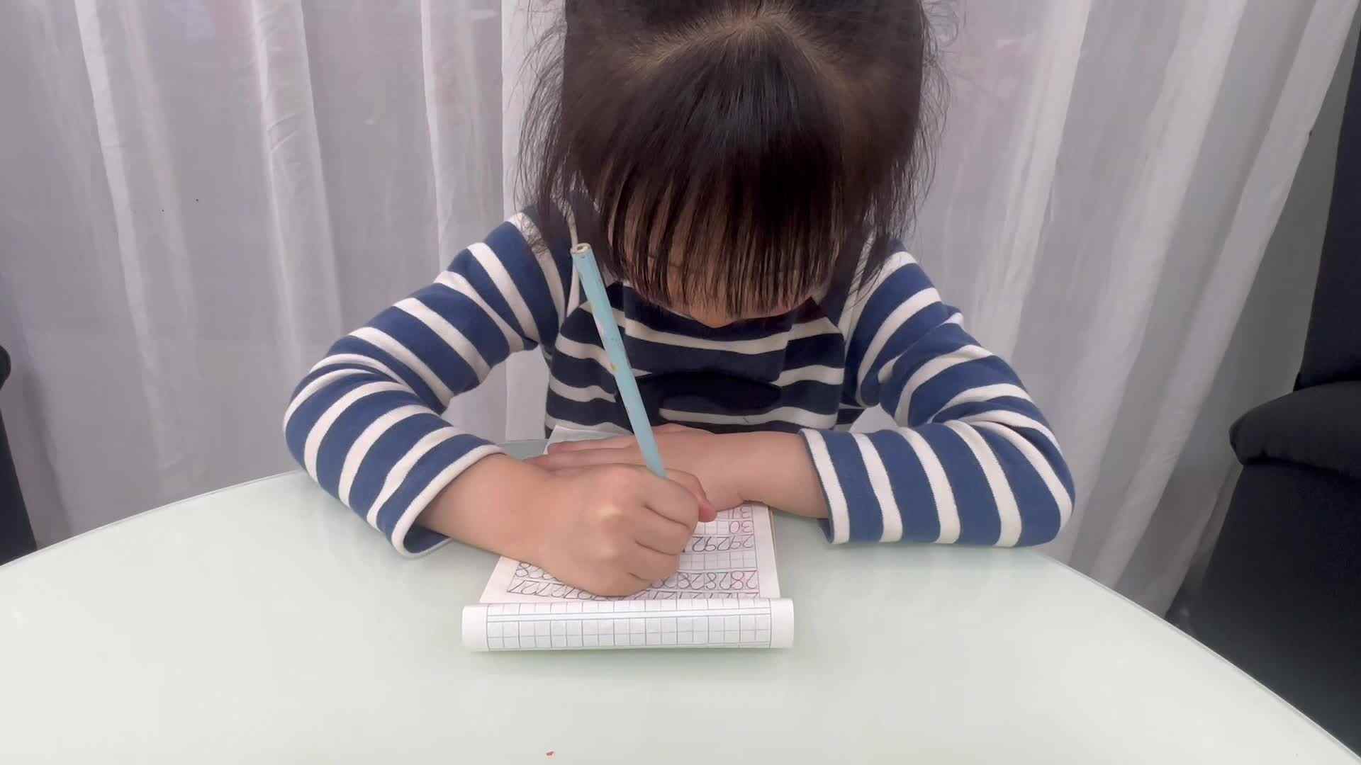 2026年4月30日大A班夏爱林～书写数字“29.30.31.32”