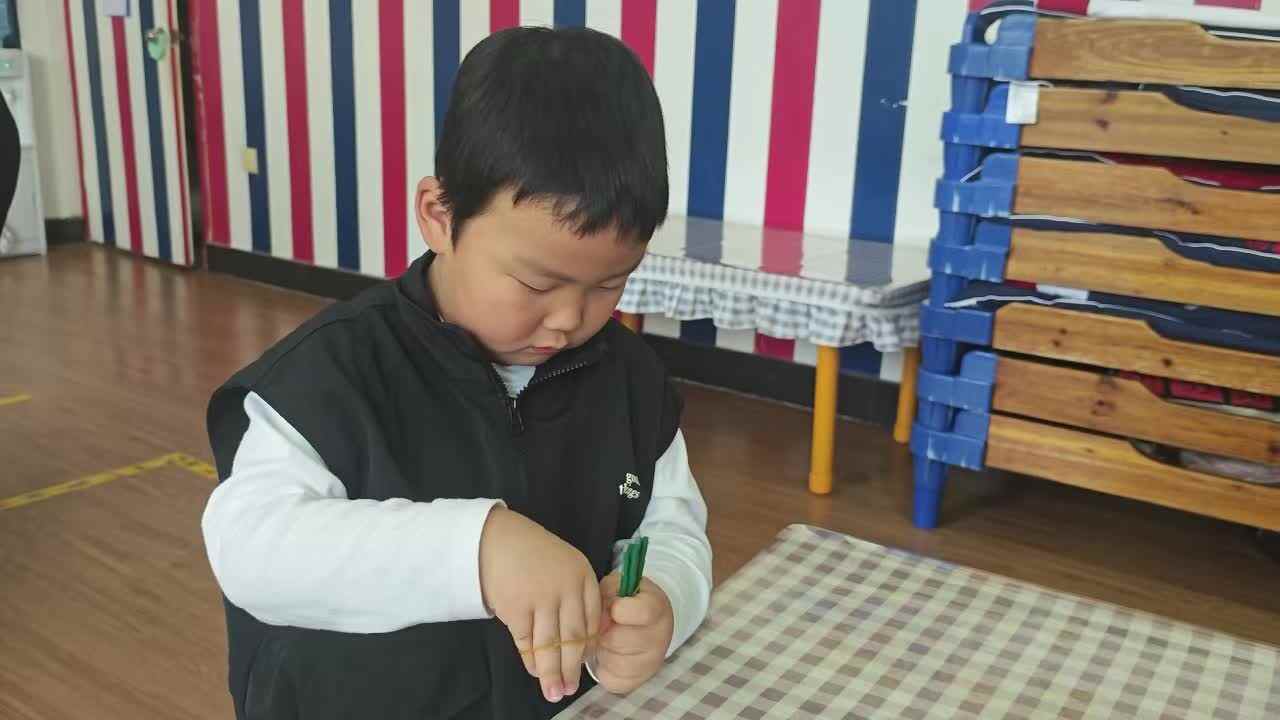 2026.4.21大B班 彭译苒 捆小棒