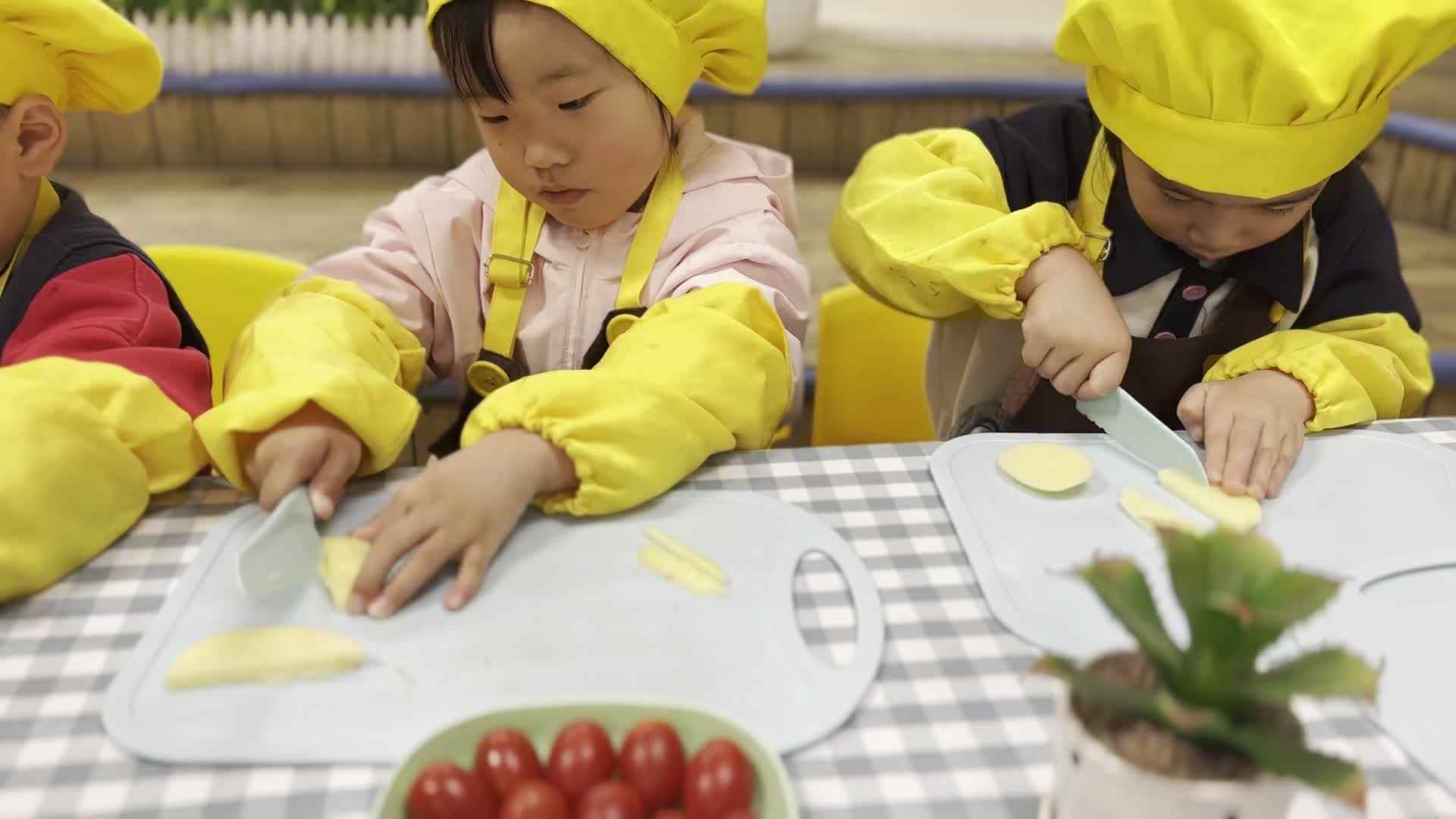 2026.4.22   周恬羽  食育课《炸薯条 》.mp4