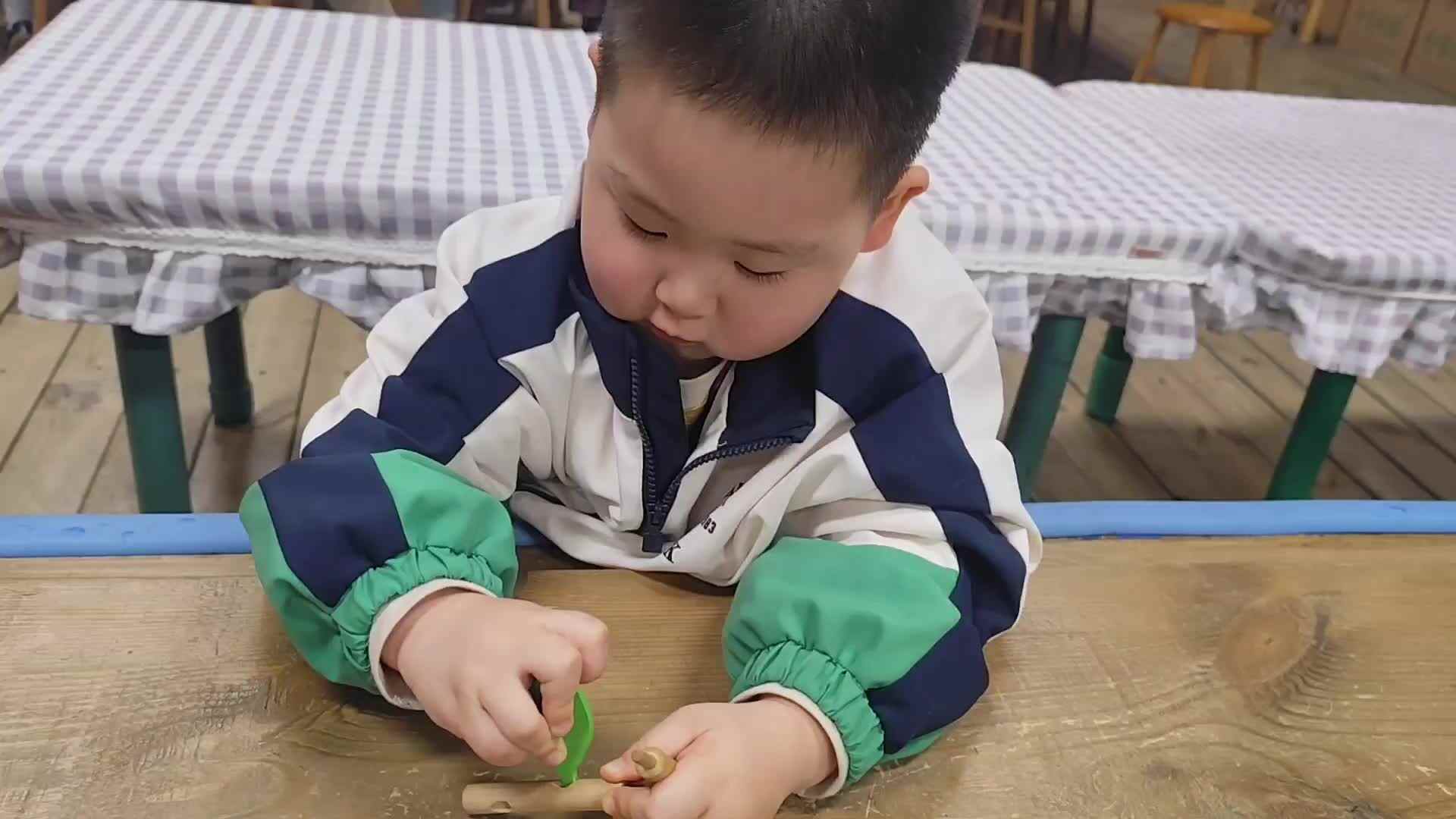 2026.4.2实验小班8号杨卓浩—阅读时光