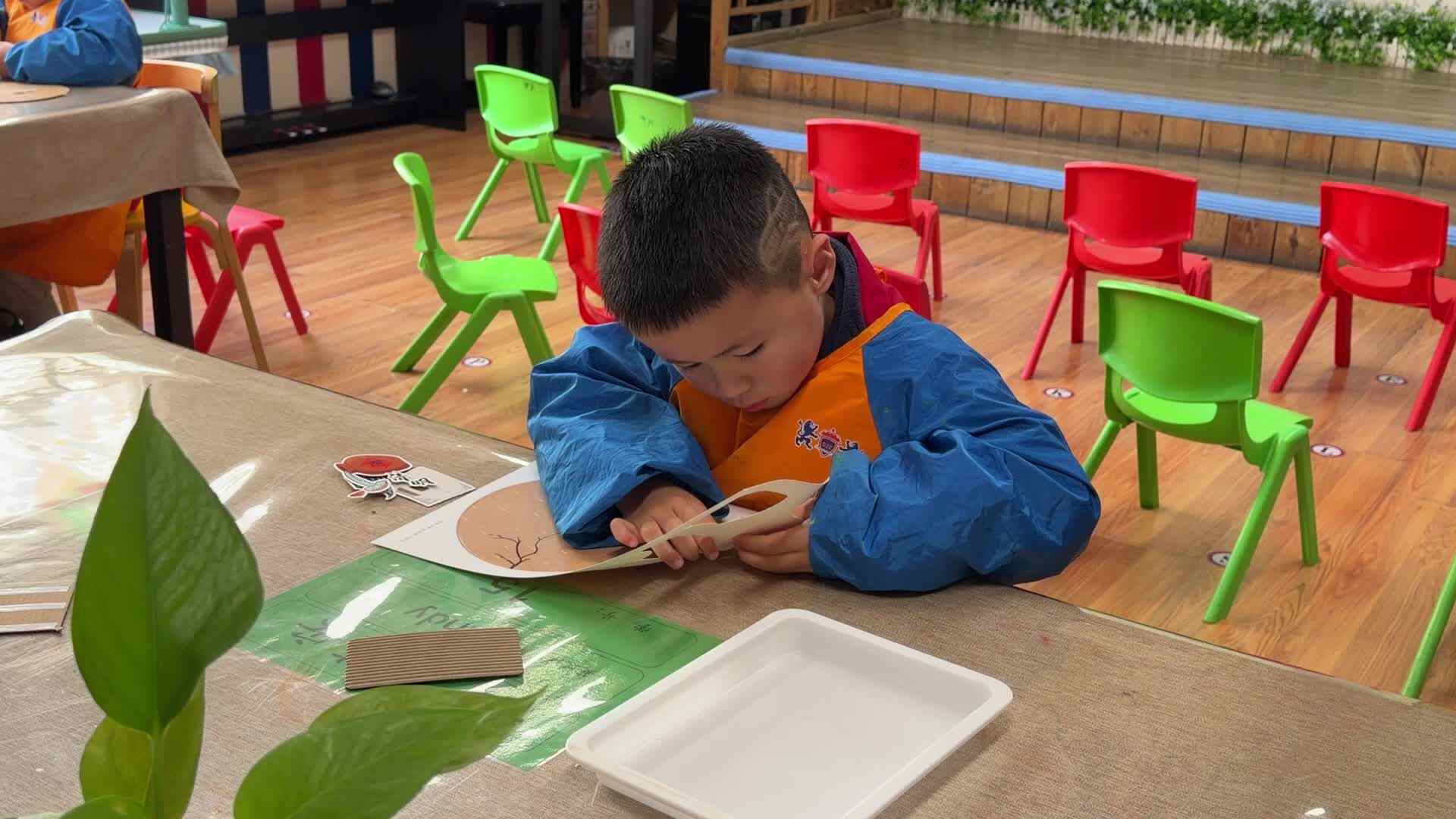 2026.4.1 实验大班 熊堇安——《清明雨中》手工