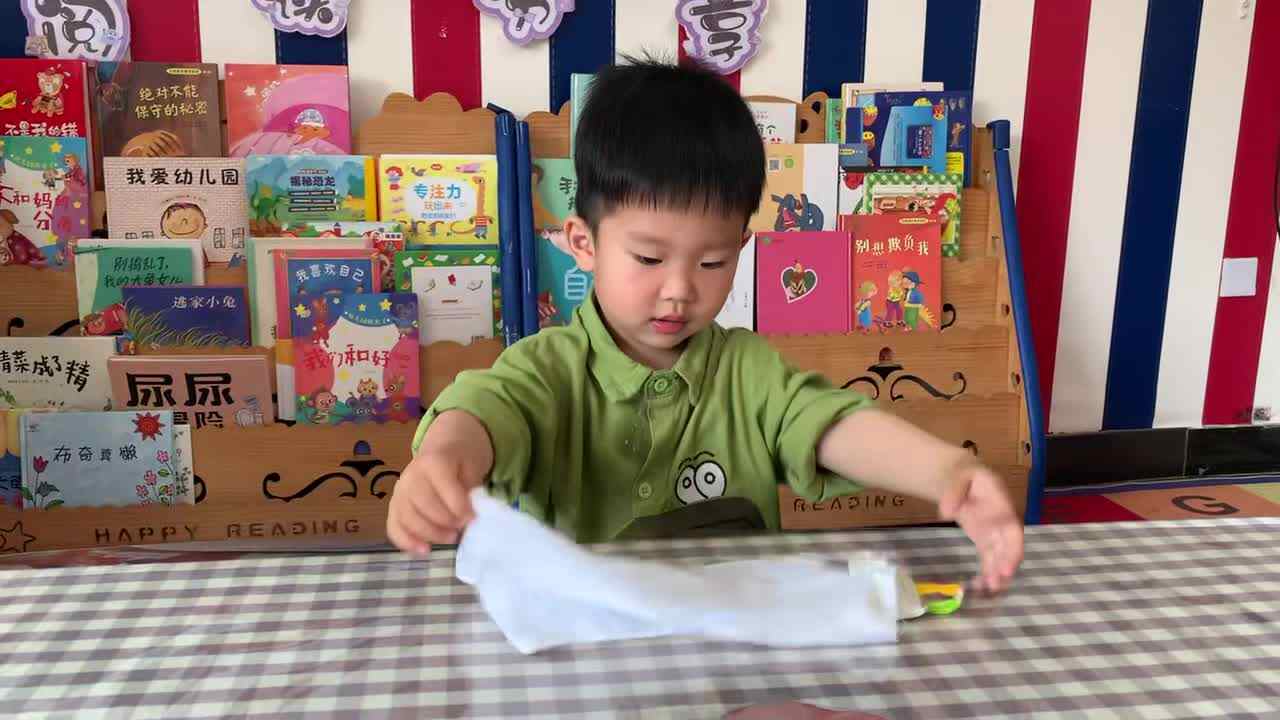 2026.4.10-肖肖-《叠毛巾》