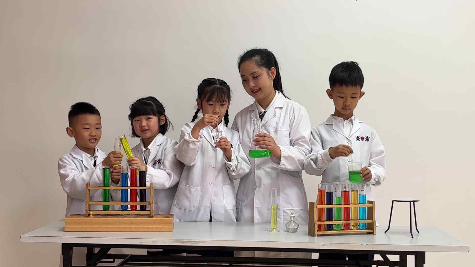 2026.4.22 实验1班毕业花絮