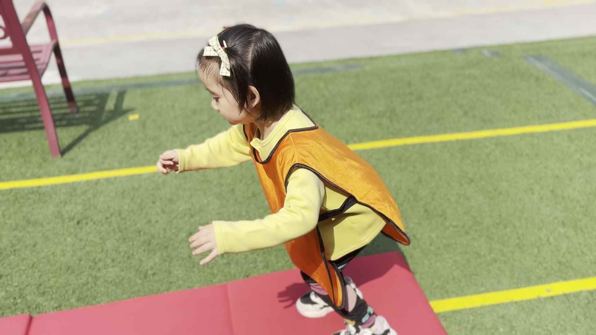 2026.4.9  实验中班 易诗珺《体智能》.mp4