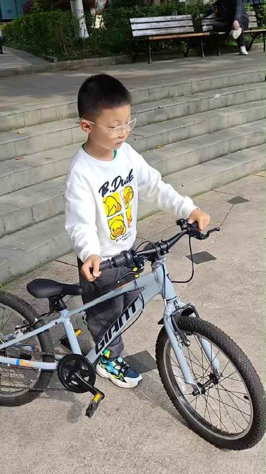 mmexport1776217200157.mp4