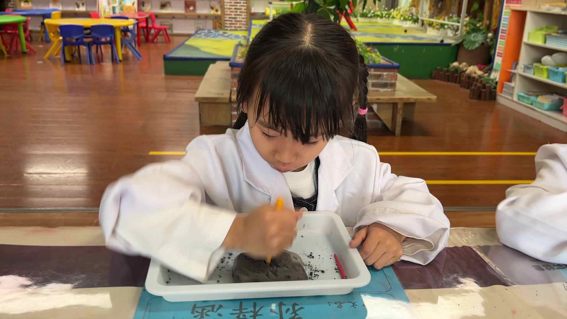 ⁣⁣⁣⁣⁣2026.4.10 实验1班 科学实验-刘姿汐