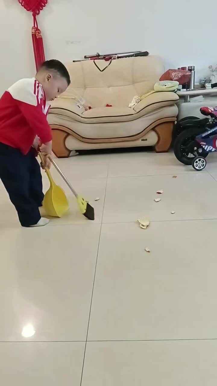 实验小班3号谢缙宇