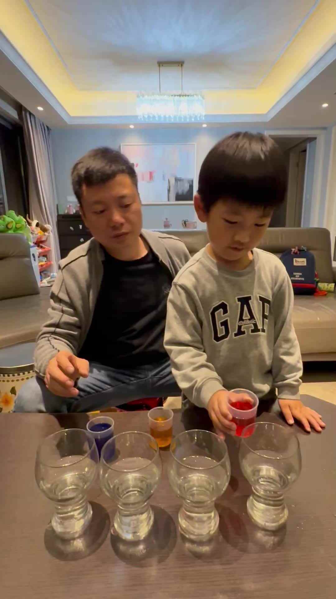 2026.4.15杨佳齐 科学小实验《三原色》家庭闯关练习