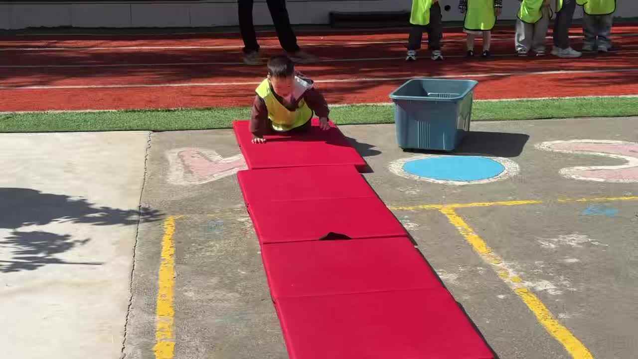 2026.4.30实验小班7号程翊童—快乐体智能