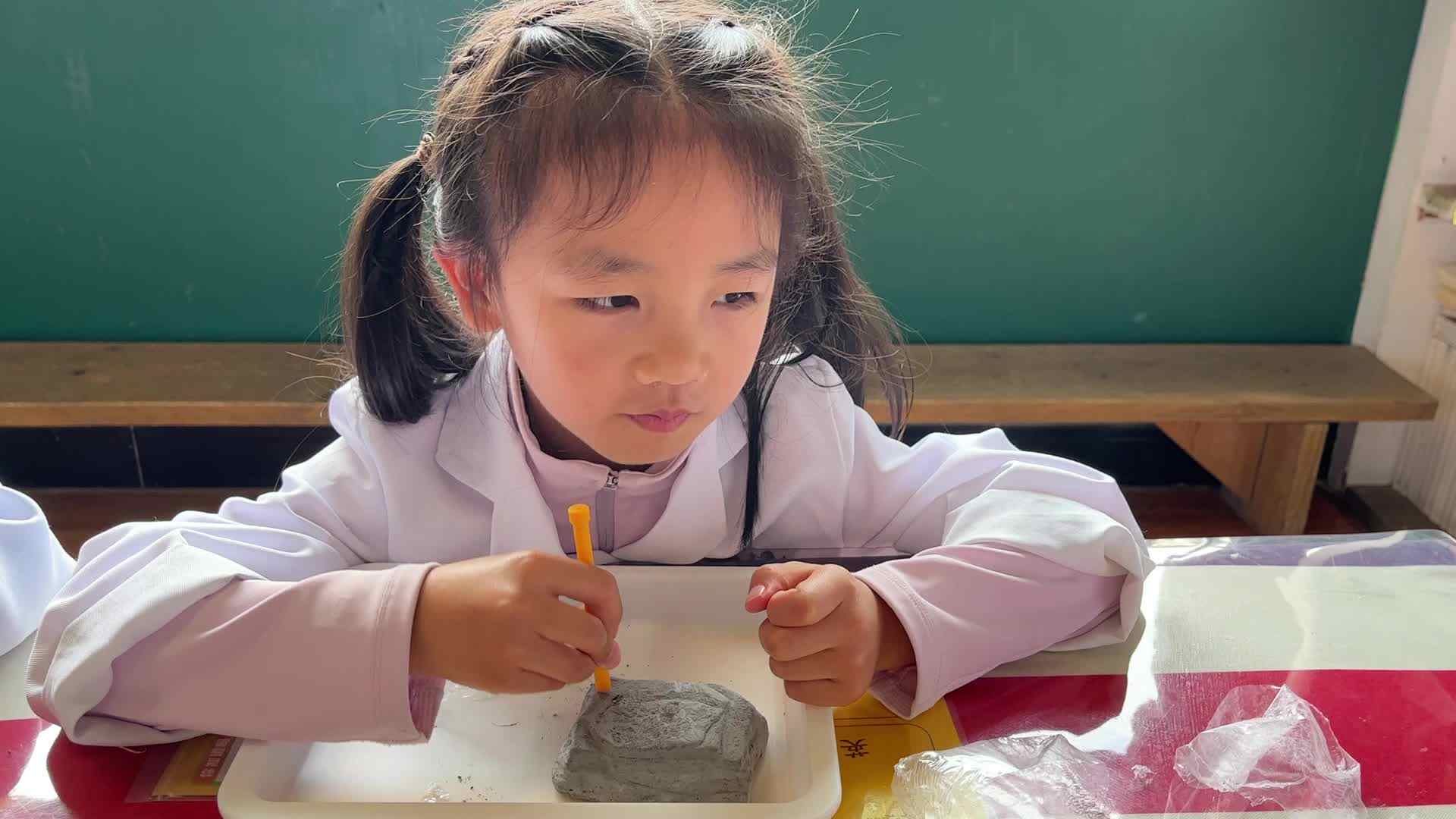 ⁣⁣⁣⁣⁣2026.4.10 实验1班 科学实验-乔钰菲