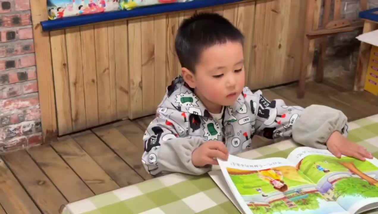 2026.4.2实验小班2号叶弋猷—阅读时光